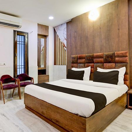 Super Hotel O Alipur Narela Extérieur photo