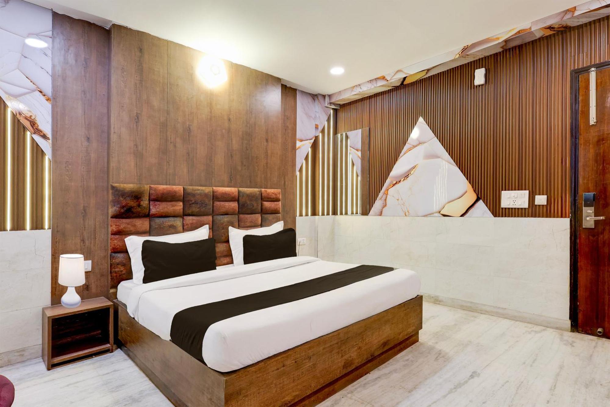Super Hotel O Alipur Narela Extérieur photo