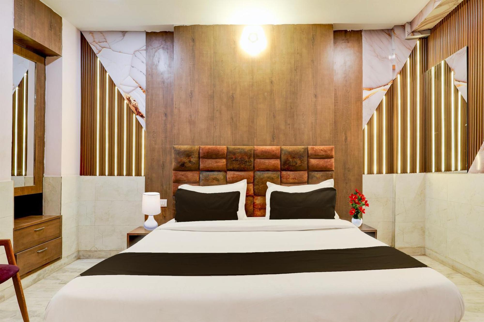 Super Hotel O Alipur Narela Extérieur photo