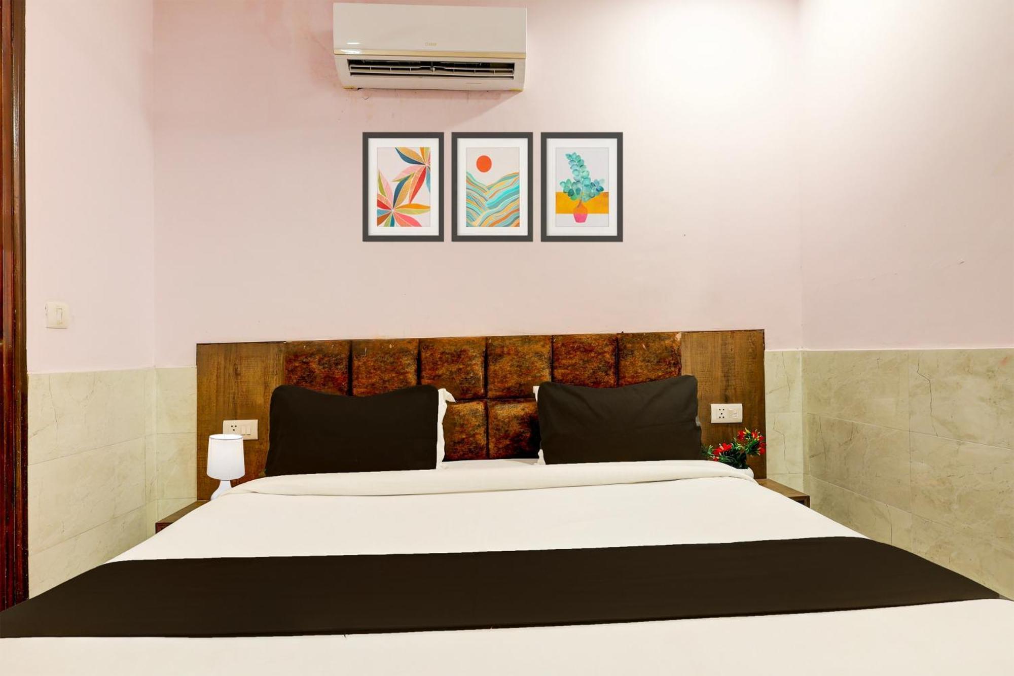Super Hotel O Alipur Narela Extérieur photo