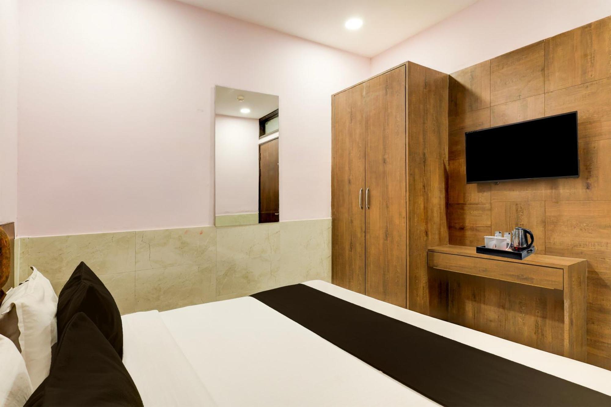 Super Hotel O Alipur Narela Extérieur photo
